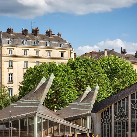 Le Jeanne D'arc, Vue Sur La Place Du Vieux Marché Rouen