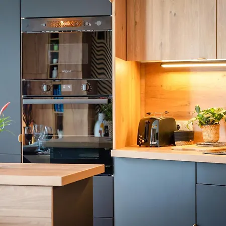 Le Jeanne D'arc, Vue Sur La Place Du Vieux Marché *