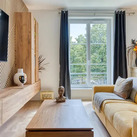 Le Jeanne D'arc, Vue Sur La Place Du Vieux Marché * Rouen