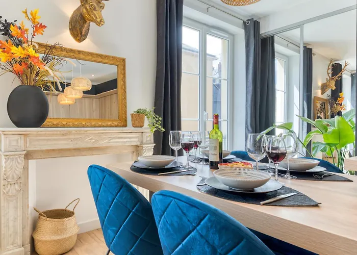 Le Jeanne D'arc, Vue Sur La Place Du Vieux Marche 鲁昂