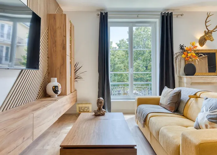 Le Jeanne D'arc, Vue Sur La Place Du Vieux Marché * Rouen